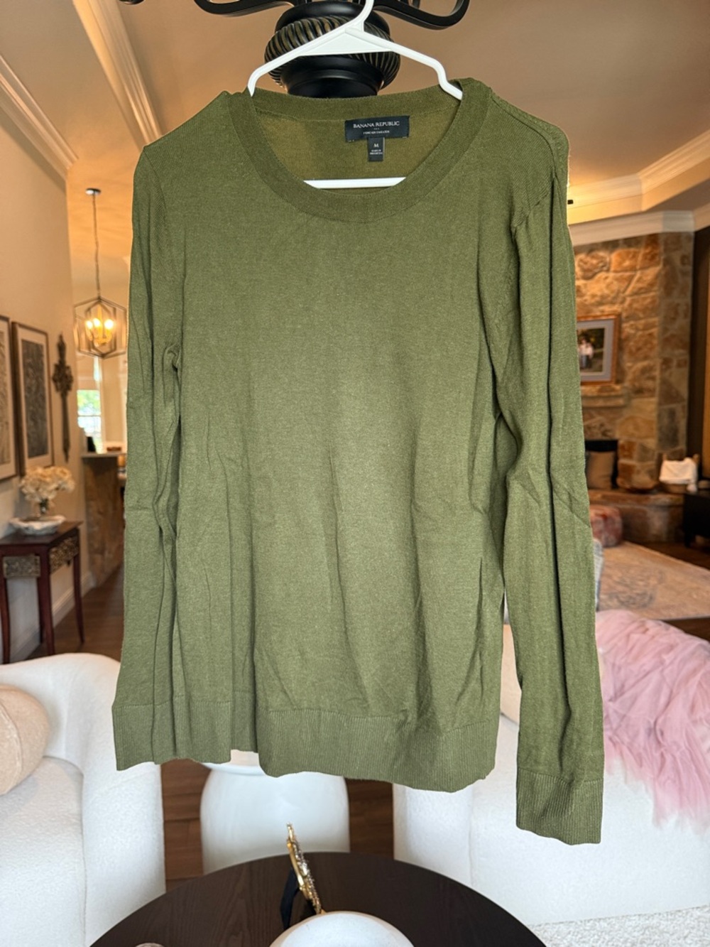 Banana Republic Olive Crewneck light weight Sweater - Long Sleeve